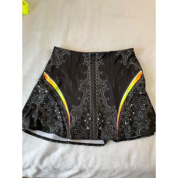 Lucky in Love Paisley for Tennis/Pickleball Skort, Yellow Tank (NEW), Size SMALL - Picture 3 of 10
